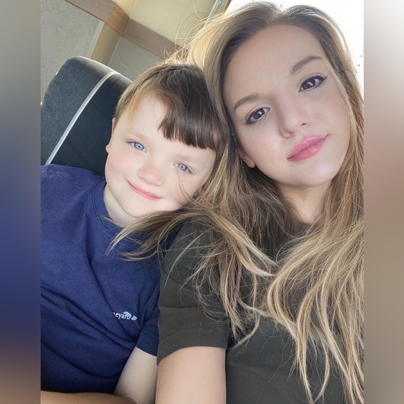 Meet Your Posher - Picture 5 of 6